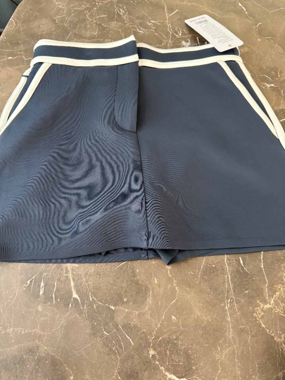 Rhone short